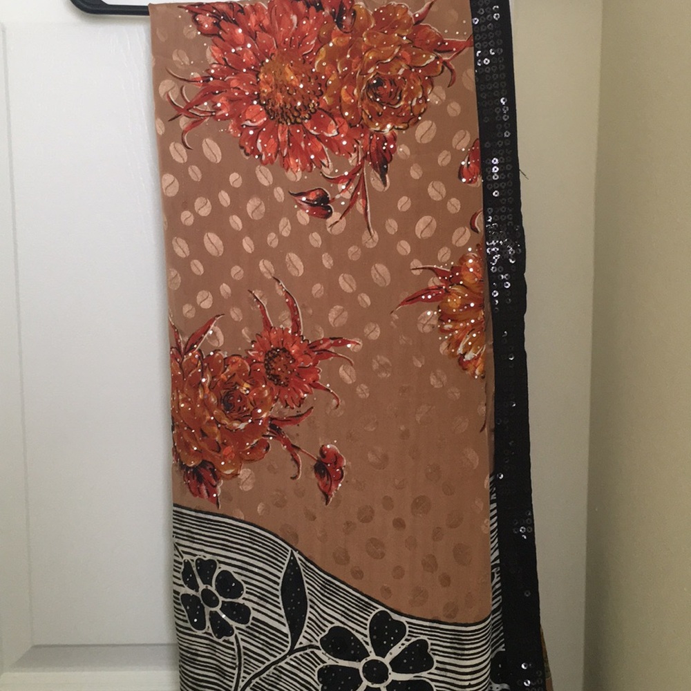 Gorgeous two toned sequin saree